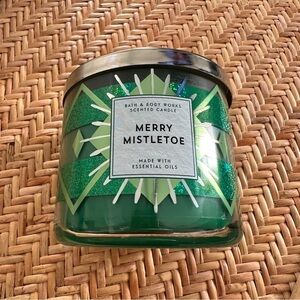 Bath & Body Works Merry Mistole 3 Wick Candle